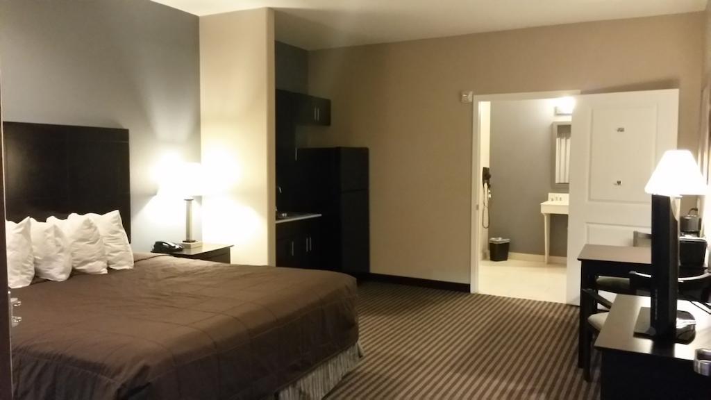 Atria Inn & Suites Three Rivers Eksteriør billede