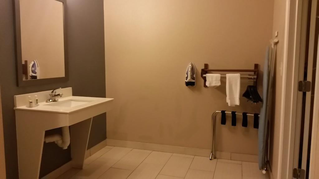 Atria Inn & Suites Three Rivers Værelse billede